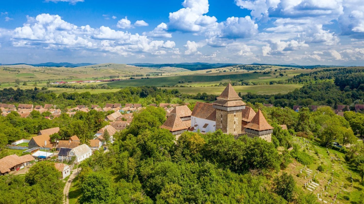 5 villages in Transylvania worth visiting on a road trip