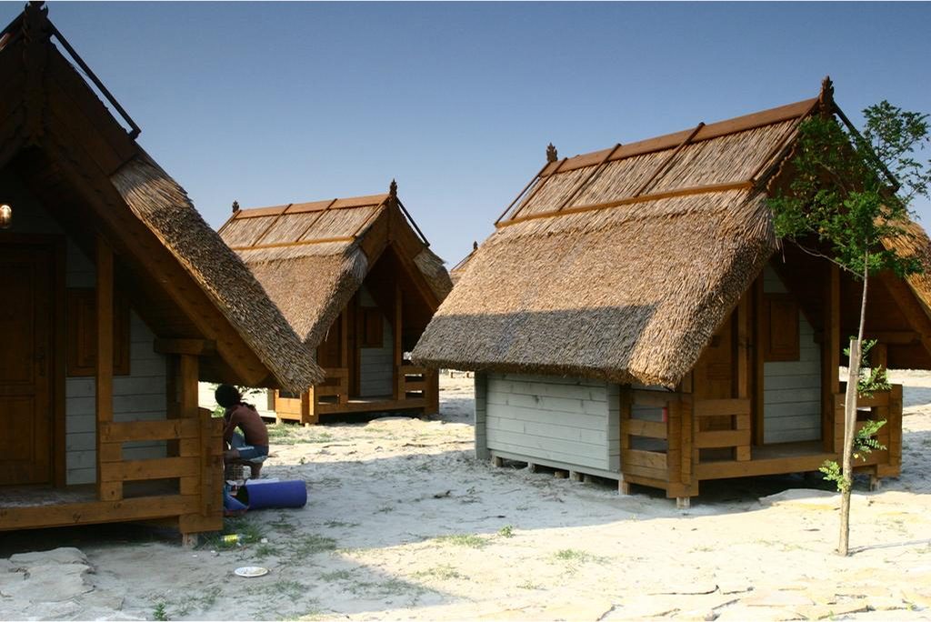 Căsuțe la Dolphin Camping, Delta Dunării