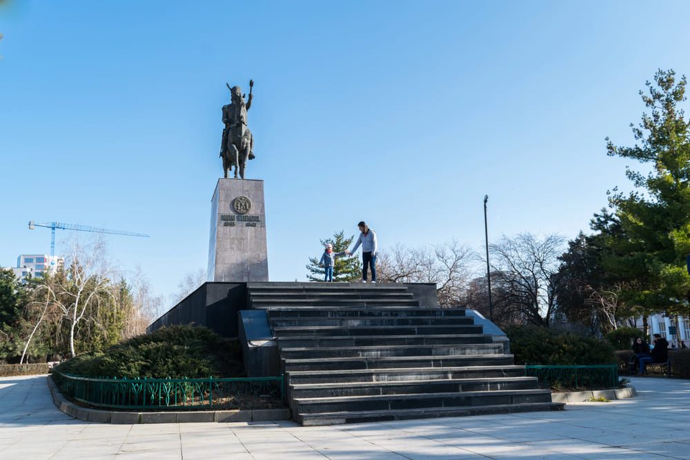 Statuia lui Mihai Viteazul, Ploiești