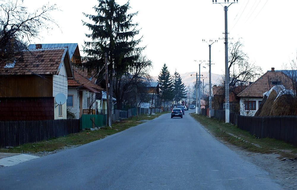 Drum prin satul Teșila
